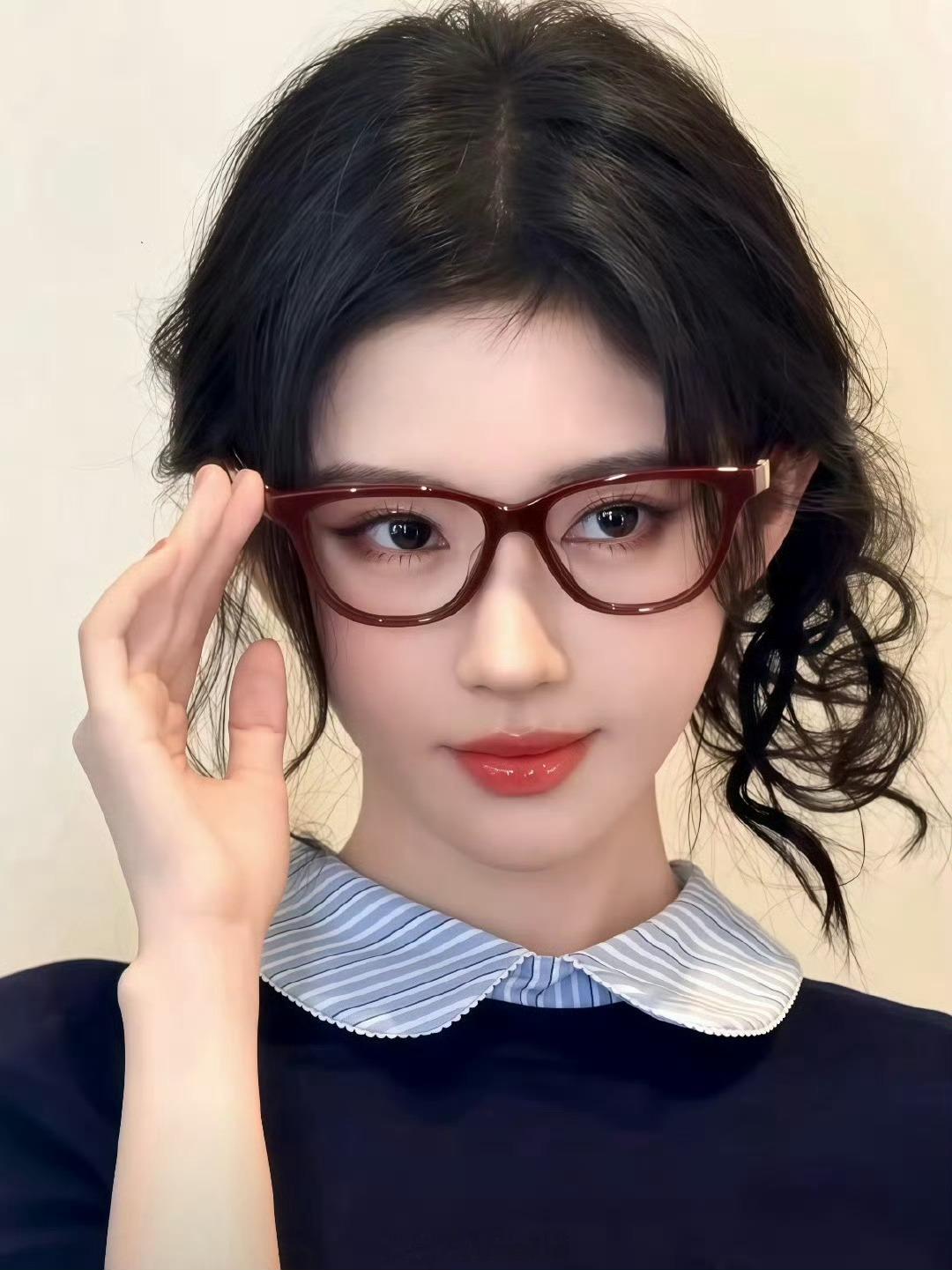 鞠婧祎鞠婧祎曾说我就是第一 从团体竞演到独立发展，“第一”的理念从未改变，但内核