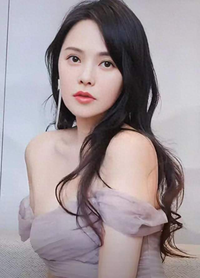 庾澄庆自曝与前妻伊能静一家三口永不同框，内情引热议