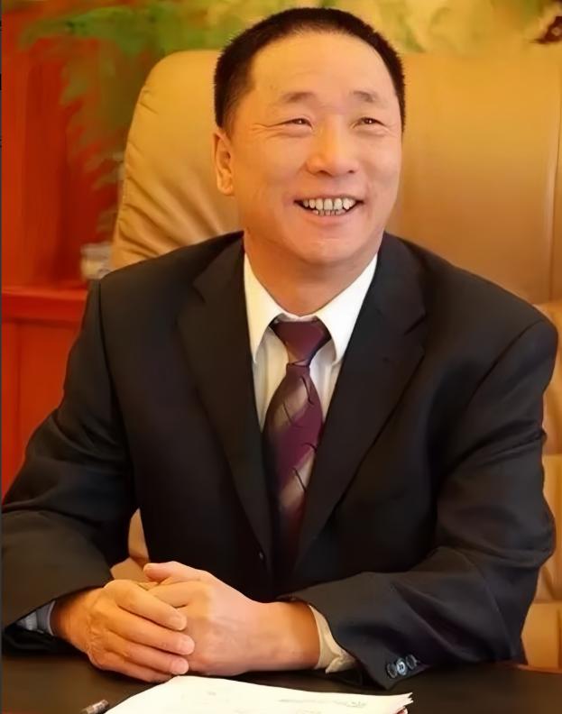 山西通州集团那个任铁柱，以前在圈子里可是出了名的“大善人”。

听说他身家都快8