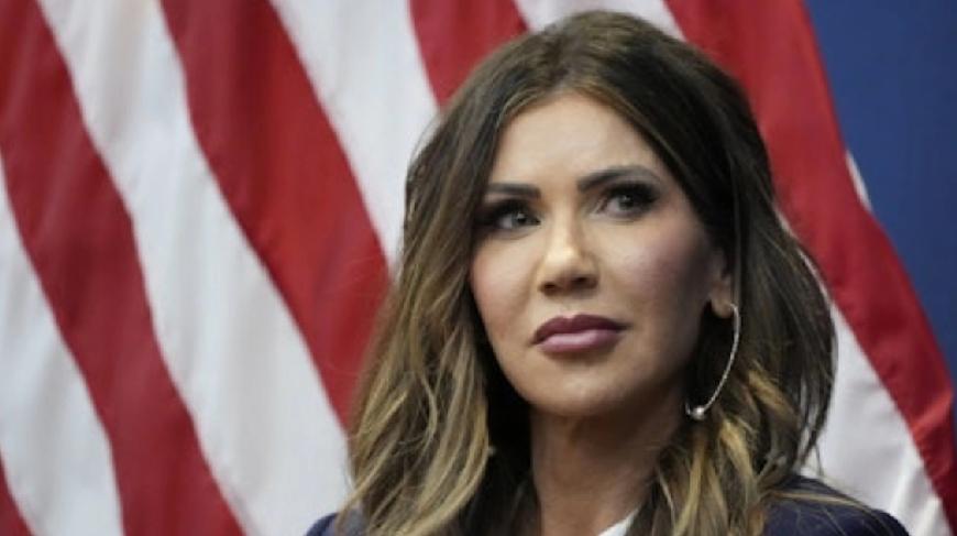 《纽约邮报》22日报道，诺姆在社交平台X发文称，自2025年1月起，220万名非