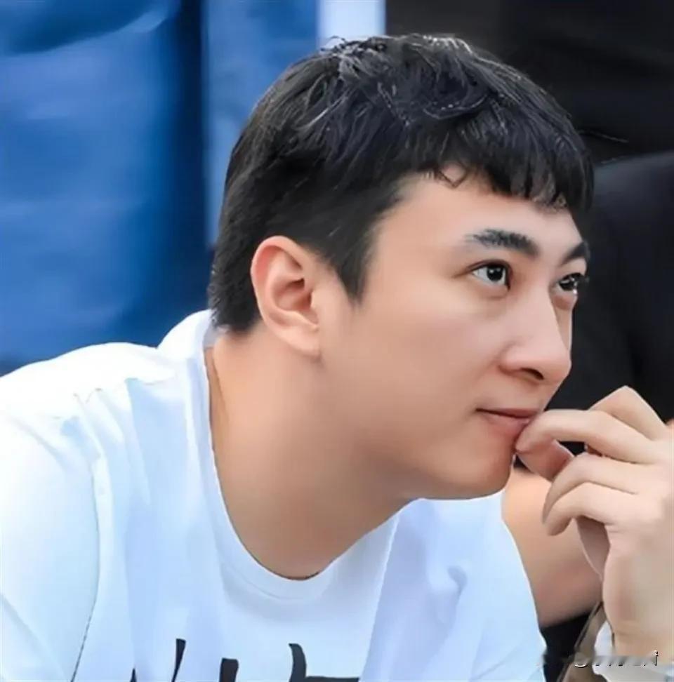 王思聪这日子是真不宽裕了！名下麦戟文化8%股权被法拍，估值居然是-166万，10