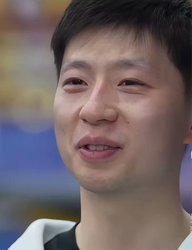 马龙说：跟莎莎在一起时，心里只想着乒乓球，没注意到她有啥特别之处……
马龙此言极