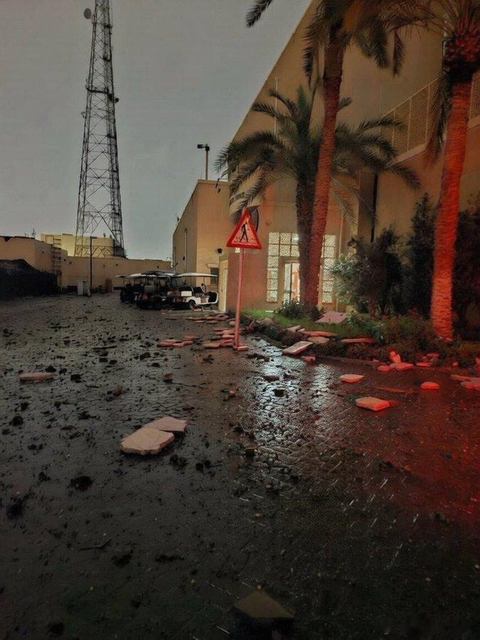 伊朗打击后，美国海军支援活动设施、第五舰队基地巴林遭受大面积破坏。能公布的照片都