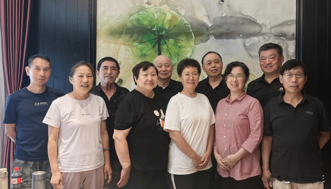 庆祝中国共产党建党105周年，合唱《妈妈教我一支歌》。