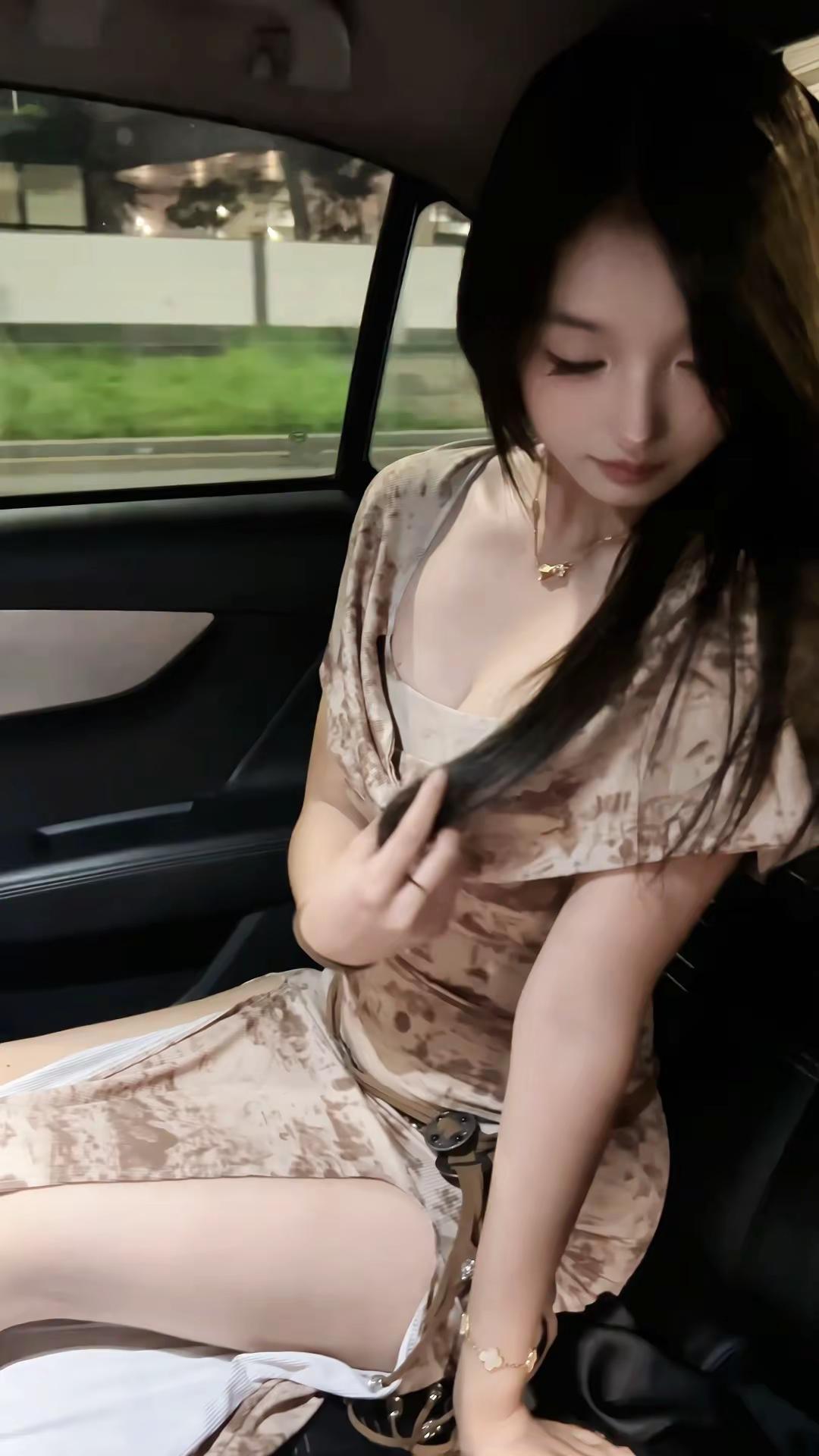 老天爷 你终于看到了我的眼泪 赐予我情感漠视一切 姐系穿搭 御姐穿搭 车内氛围拍