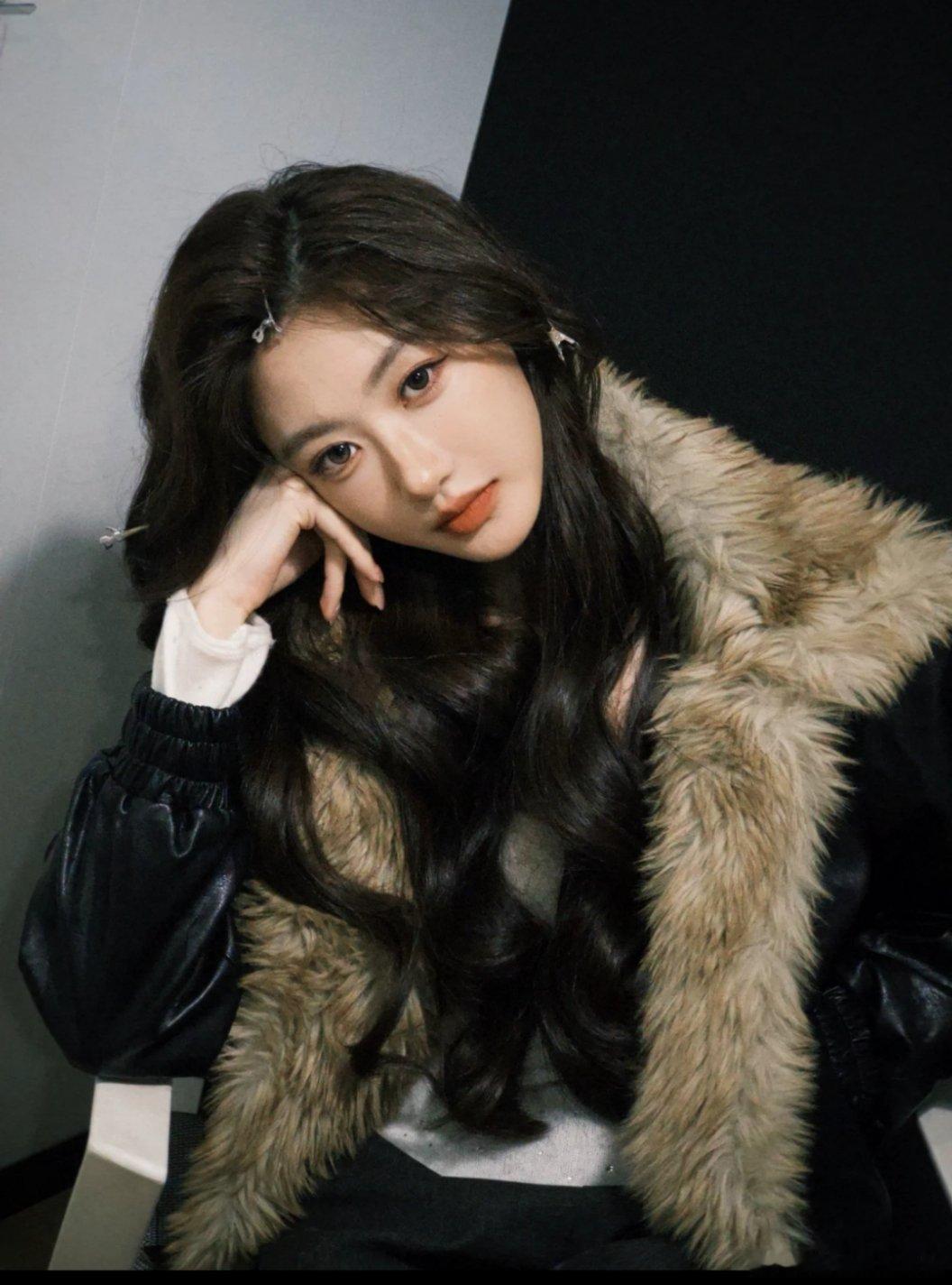 真是天生的衣架子穿什么都像时尚大片太有范儿了！