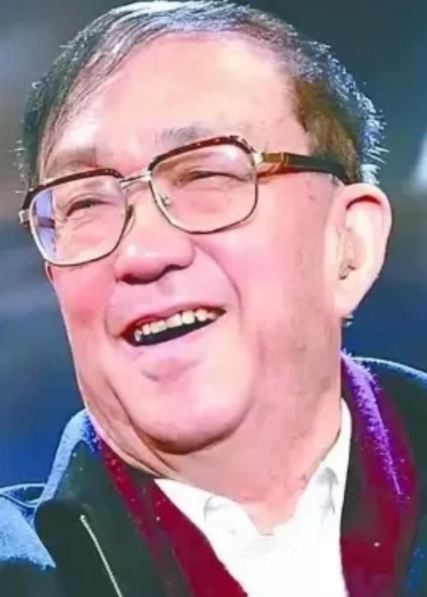 著名导演谢晋一家六口，到2023年底全部离世了。更让人心寒的是，一共养育四个子女