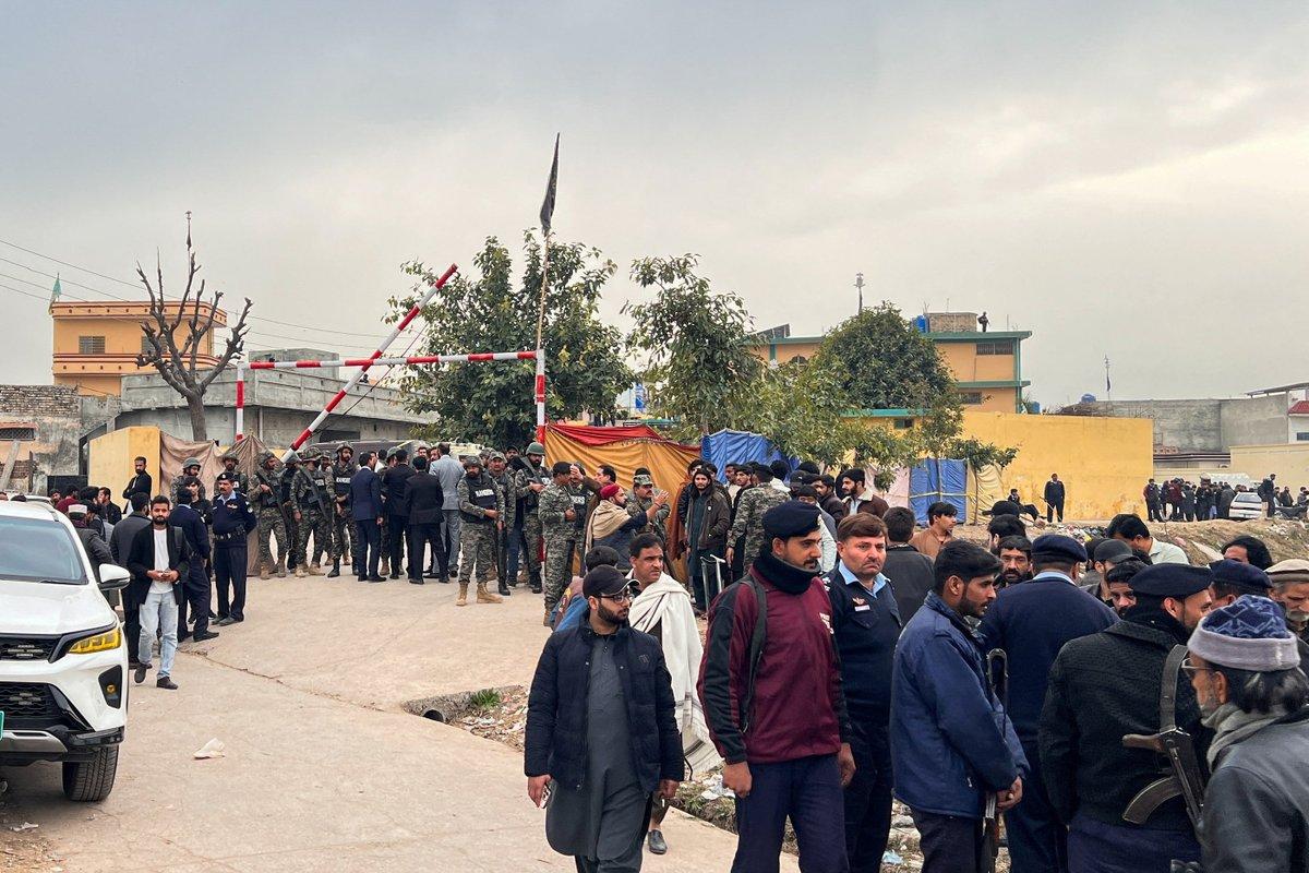 2月6日，巴基斯坦首都伊斯兰堡郊区一座什叶派清真寺发生自杀式爆炸，造成至少31人