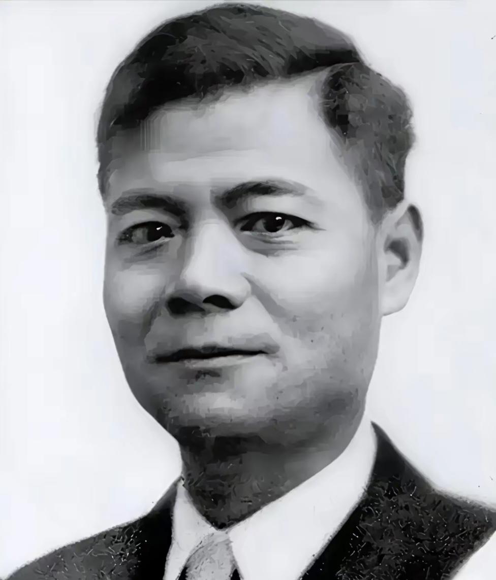 1943年，新疆牢里，陈潭秋牺牲，王韵雪挺着肚子生下遗腹子。

几年后嫁了老红军