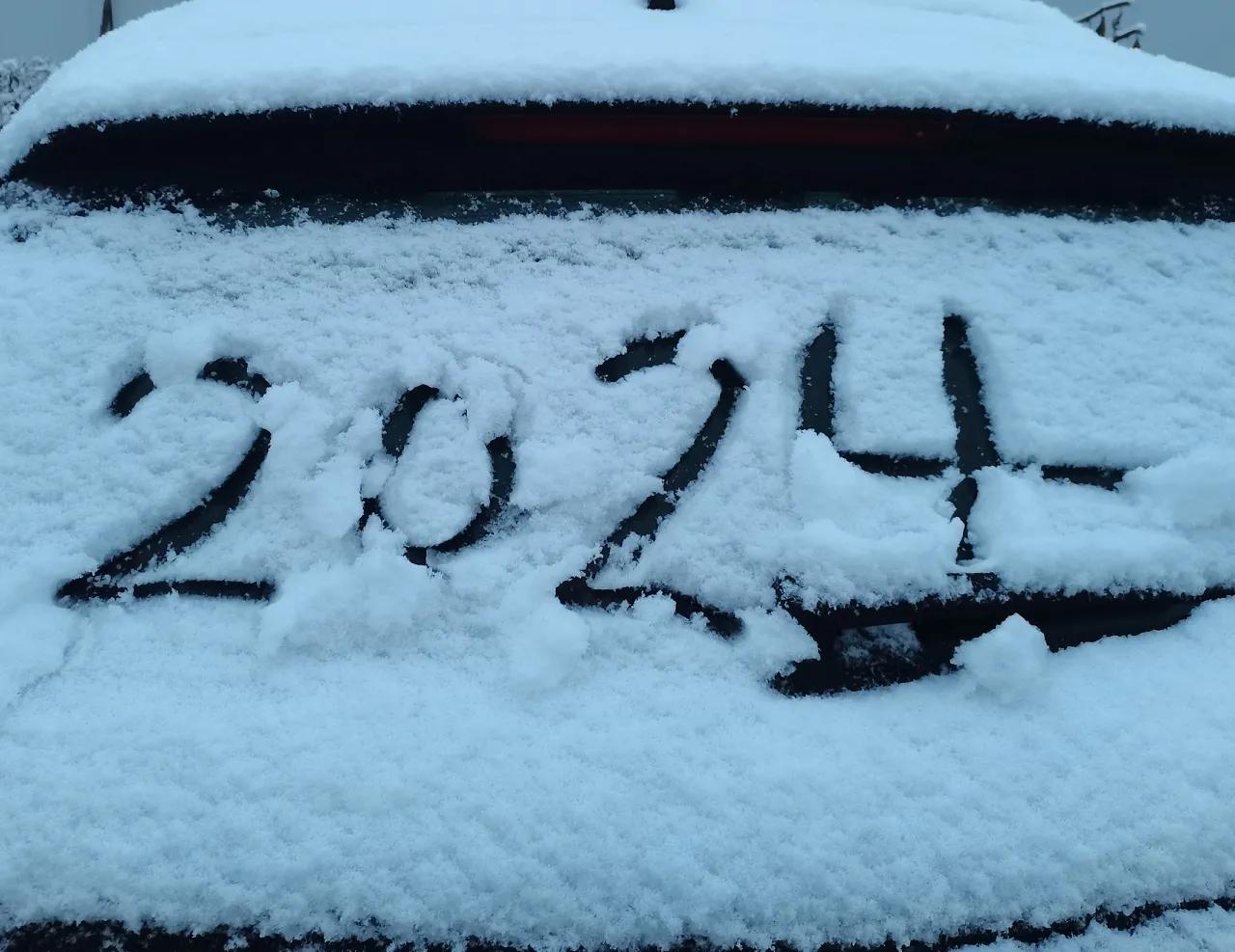 2024年第一场雪罕见的那场雪 是对冬天的渲染 去年冬到现在 那年冬天🔥 和雪