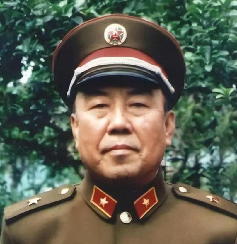 1979年，11军军长陈家贵刚从中越前线回来，就在街上遇到流氓碰瓷，向他索要巨额