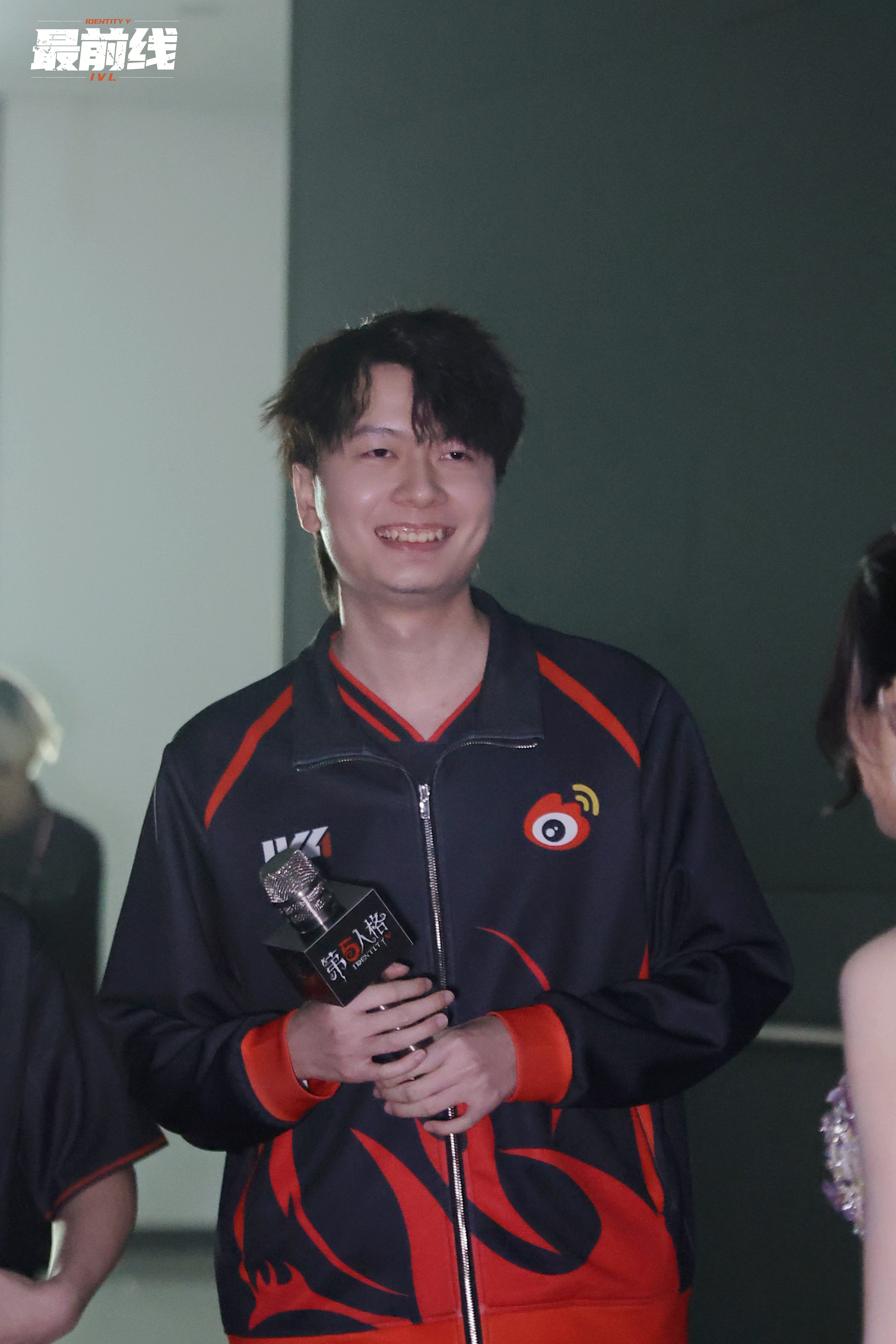 Weibo第五人格战队[超话] 笑得好开心啊[赢牛奶][赢牛奶]要一直开心哦[哇