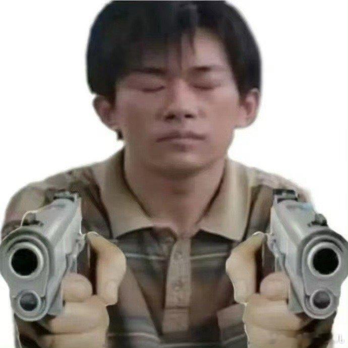 易烊千玺4年前的表情包显化了 这联动也太绝了！四年前是网友玩梗，四年后是易烊千玺