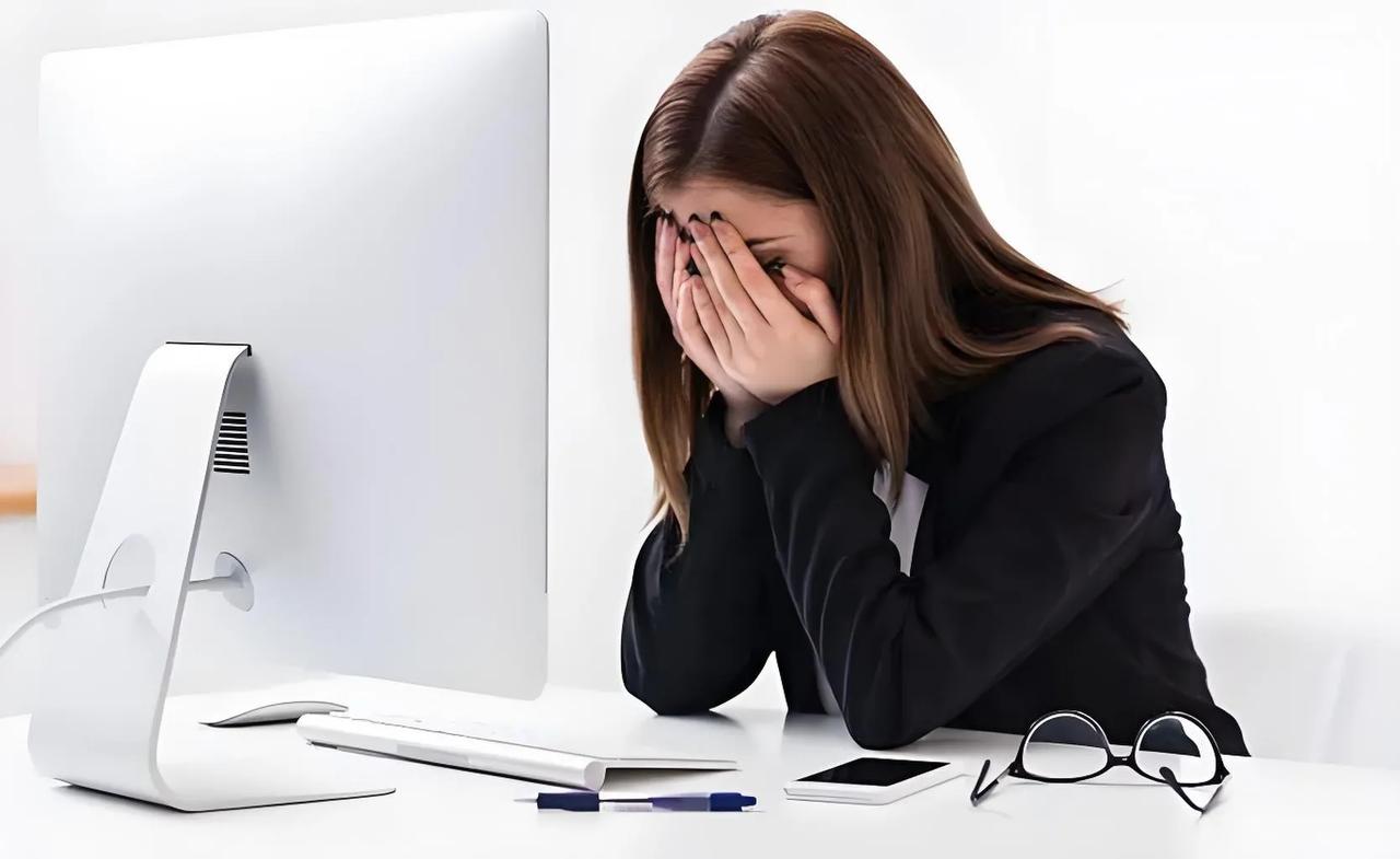 新入职的部门经理深得总经理器重，
但上班第一天却对我们提出以下7点要求：
1、要