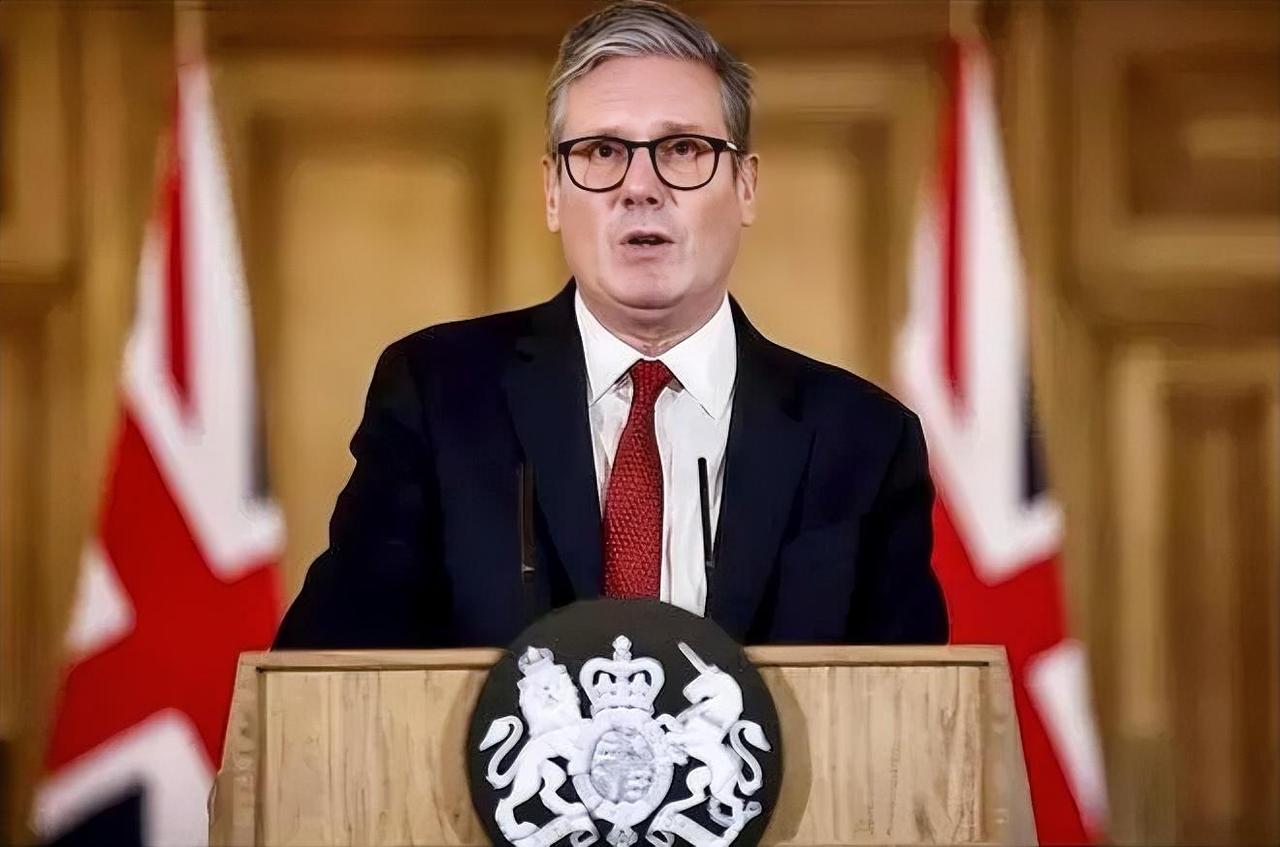 就在刚刚
英国首相斯塔默率先承认


当地时间9月21日，英国首相斯塔默正式发表