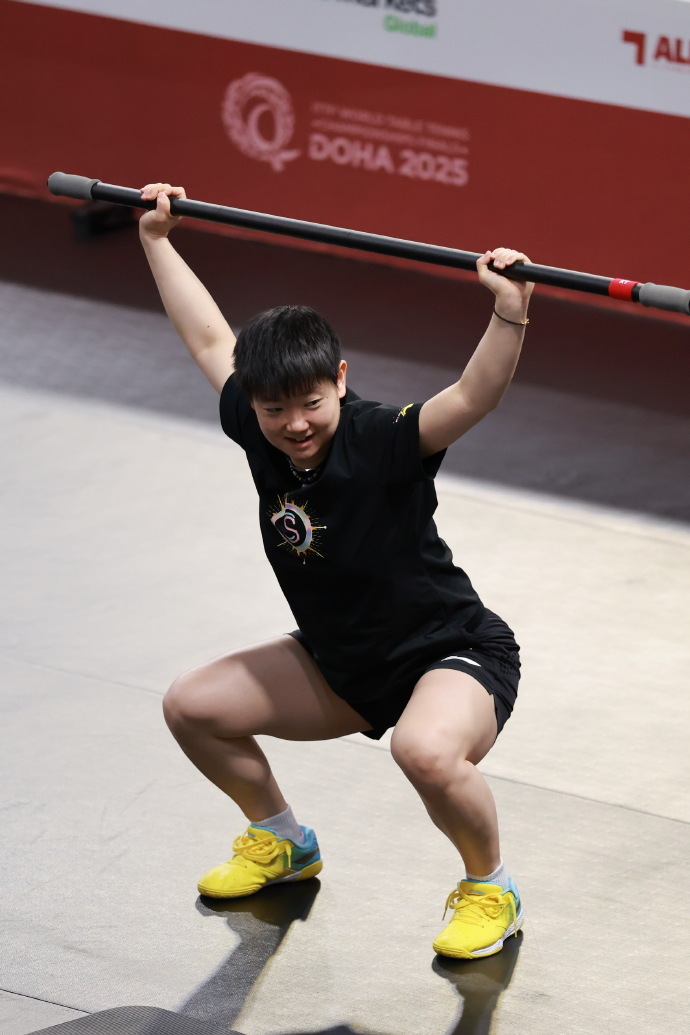 孙颖莎多哈世乒赛热身图 今天多哈世乒赛正式开打，女单卫冕冠军将在北京时间今天傍晚