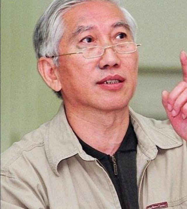 清华教授柳冠中他犀利质问行业现状：“无人飞机、无人驾驶、无人商店、无人酒店、无人