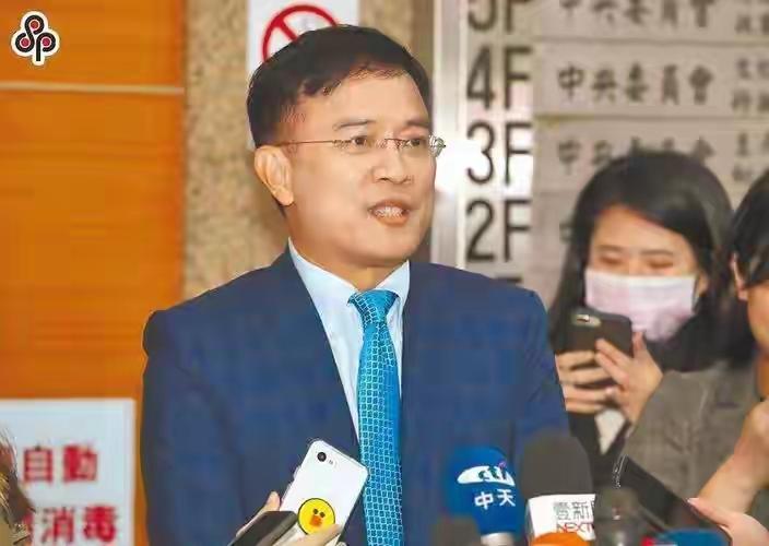 绿营大佬排队"反水"喊统一，赖清德这下真成光杆司令了？

刷到彭文正那段采访视频