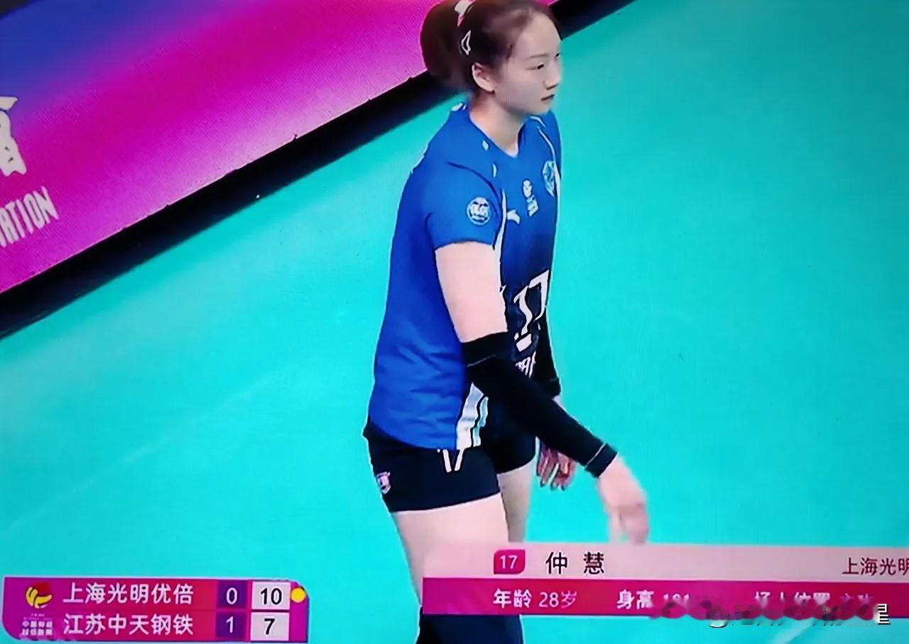 吴梦洁神了！她是怎么扛着江苏女排拿下第一局的？

排超联赛这场苏沪大战真刺激！第