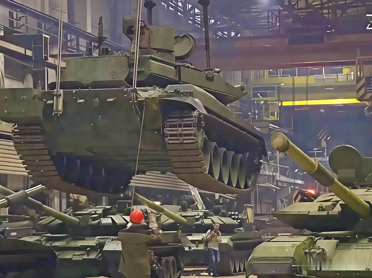 乌克兰icon刚刚庆祝，俄军iconT-72型坦克已经耗尽！

结果，俄罗斯ic