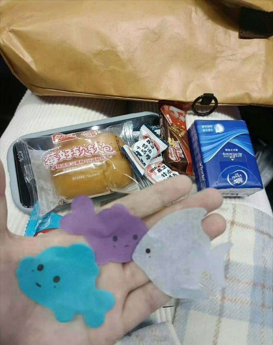 这叫演唱会的伴手礼..长见识了 