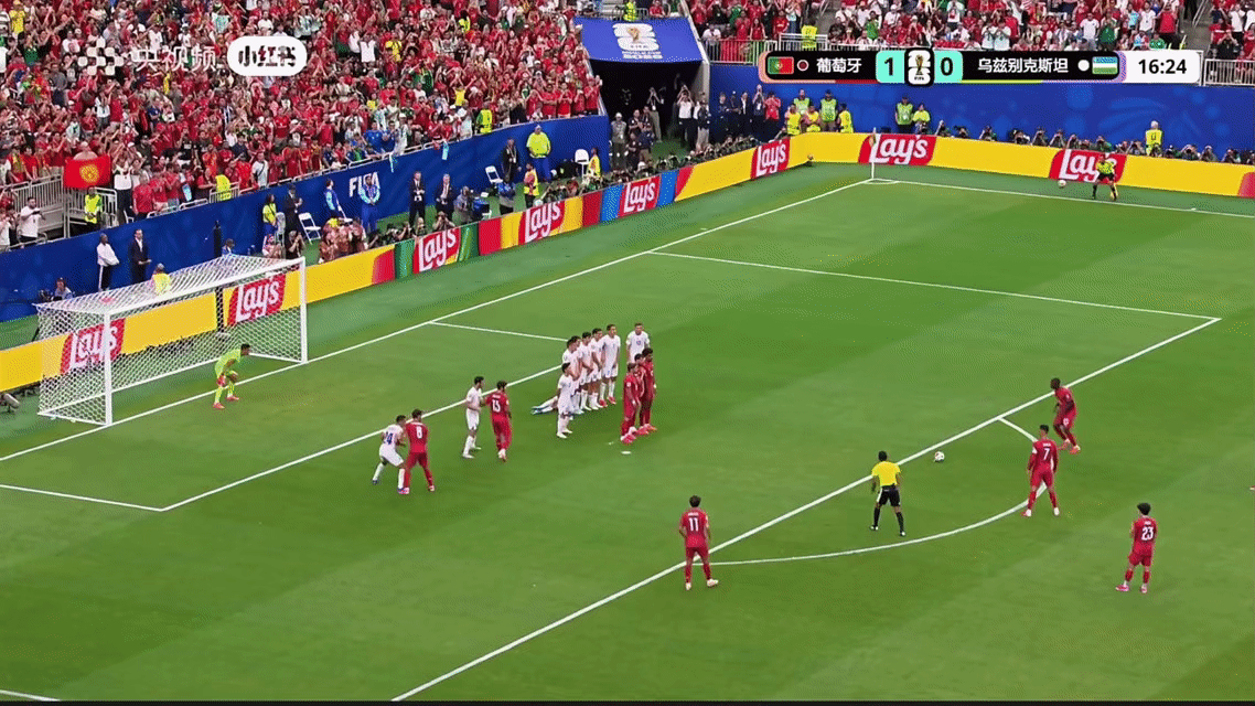 C罗骗过全世界 就是这个球⚽️ ，C罗还转了一个圈！