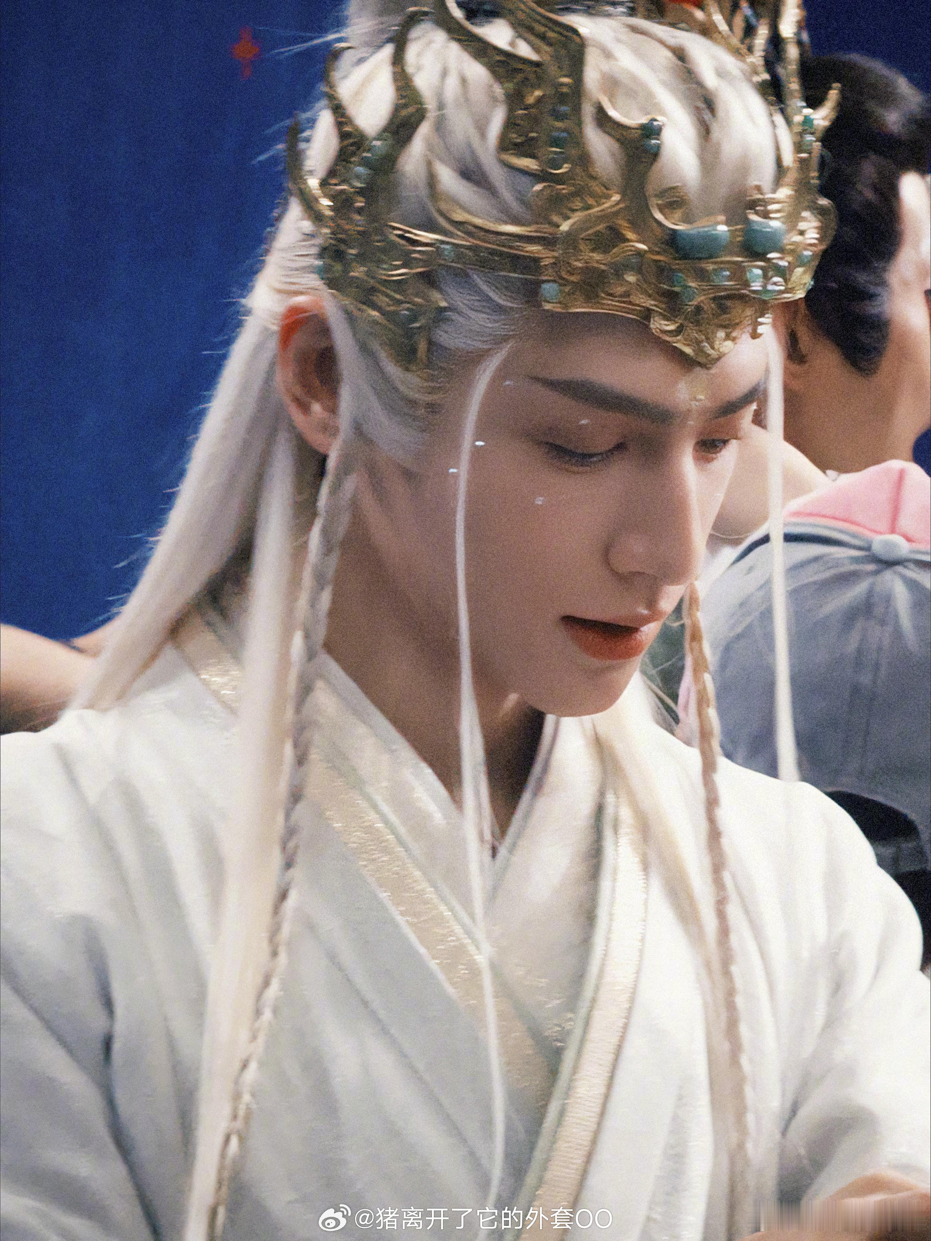 罗云熙唐俪辞剧组花絮图，这是神吗？！[哆啦A梦吃惊] ​​​