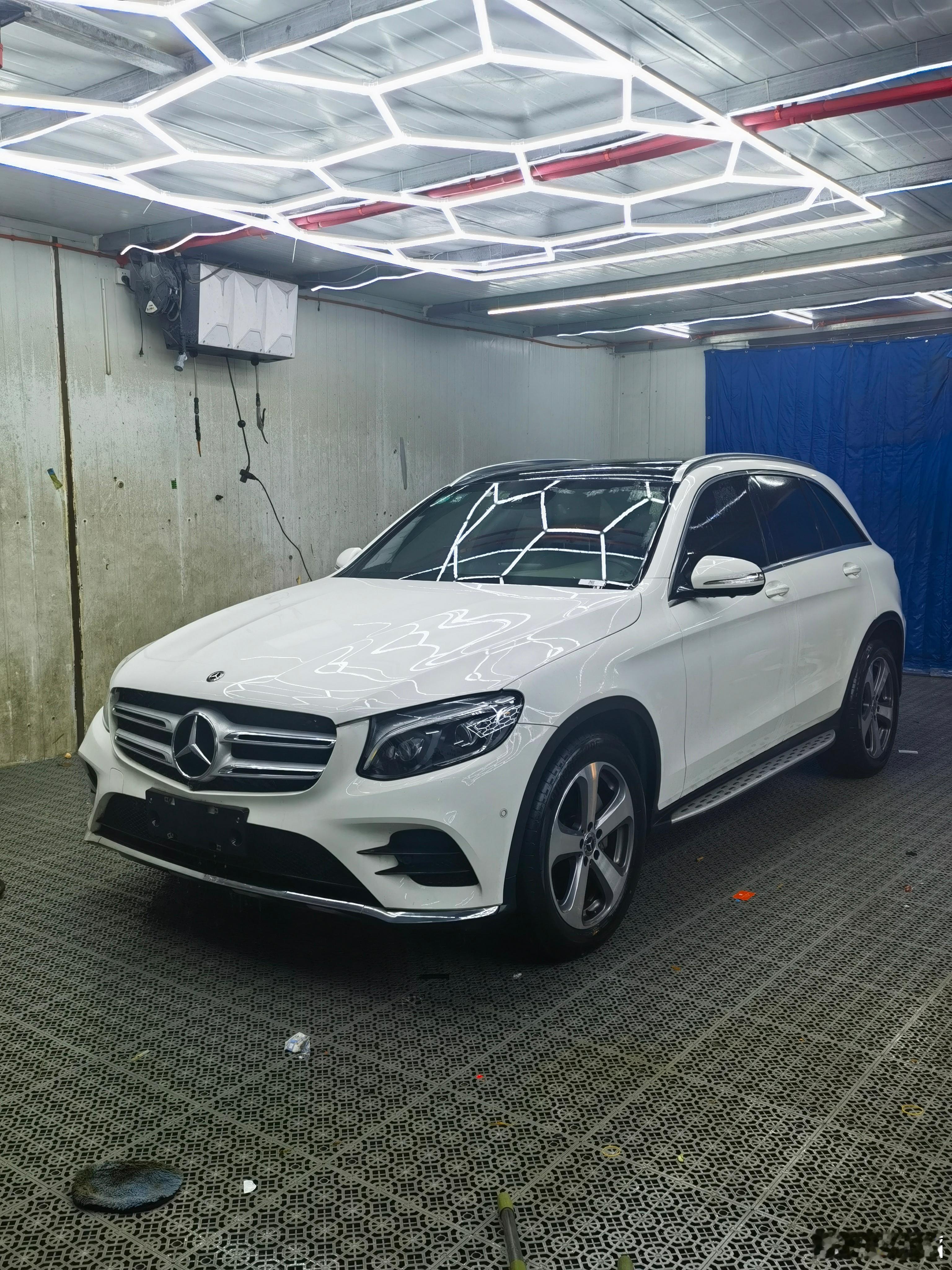 预售一台小公里的GLC300最近真的是GLC开会 店里还有两台17年登记上牌3万