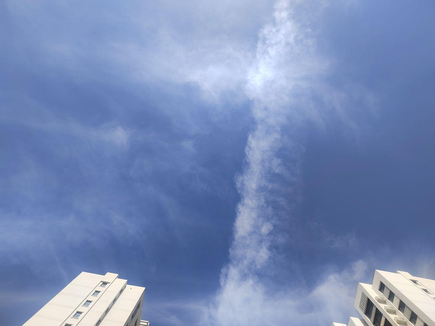 天空有自己的想法！
