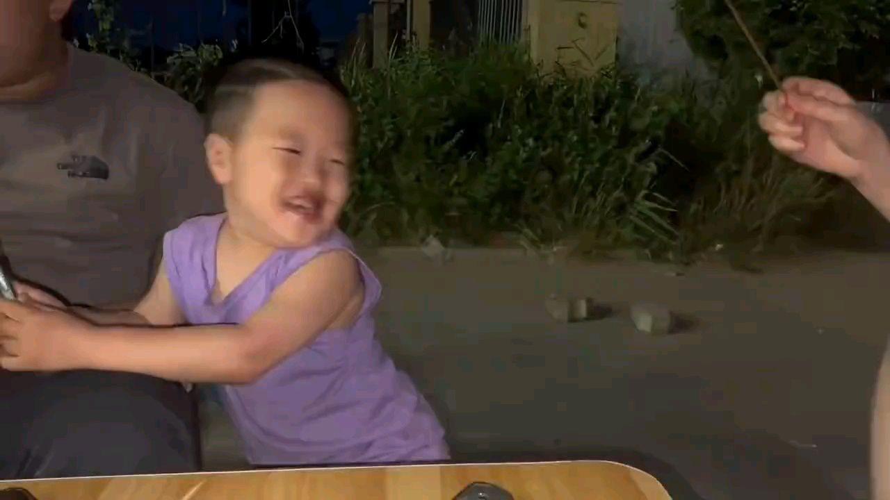 好好宠外甥 大学生回村生活 童年的味道