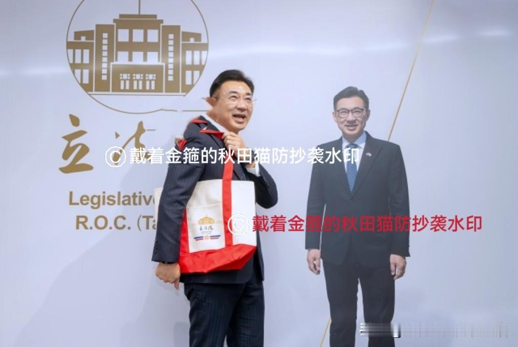 北农韩总名不虚传！
韩国瑜的商业头脑带到了新岗位，纪念品中心开张运营，江启臣赞不