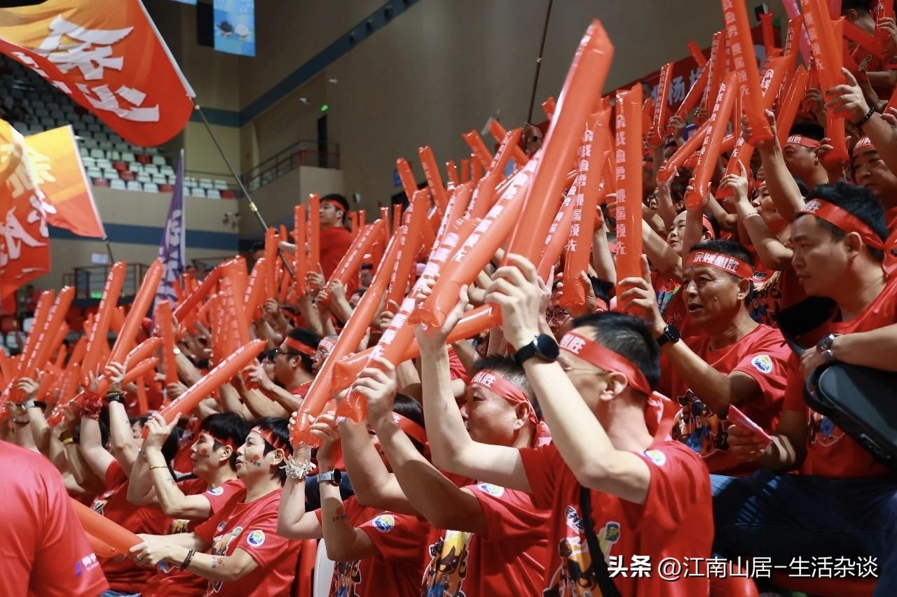在刚刚结束的江山队vs余姚队的比赛中，江山队以81：67赢得本届浙BA省级争霸赛