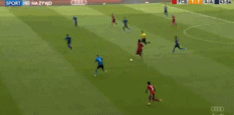 这个动态图，就是当年拜仁放弃齐尔克泽的原因！

这么简单的打空门都能不进，这是2