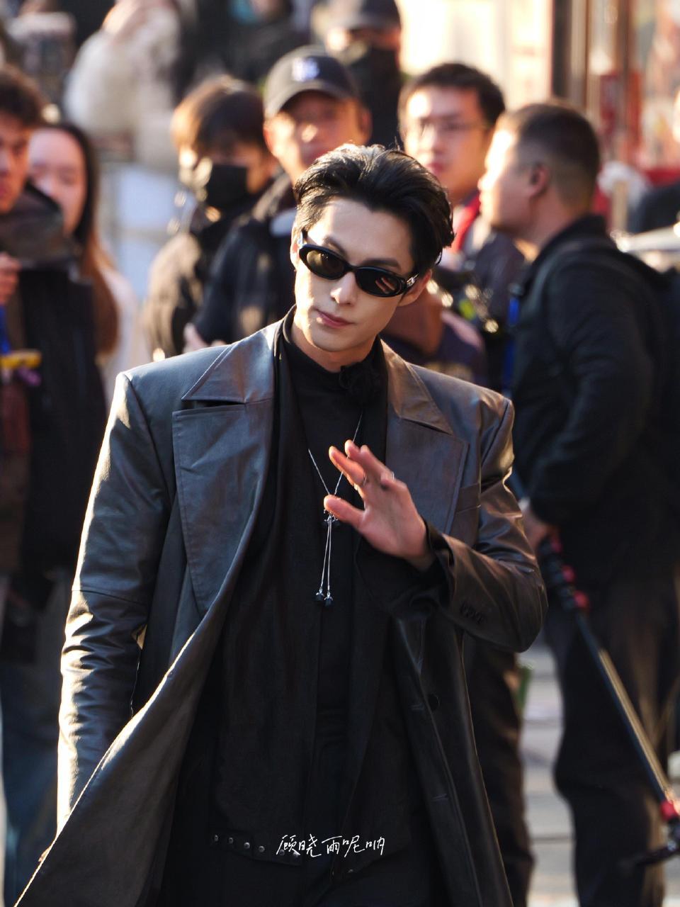 黑帮少爷爱上我 