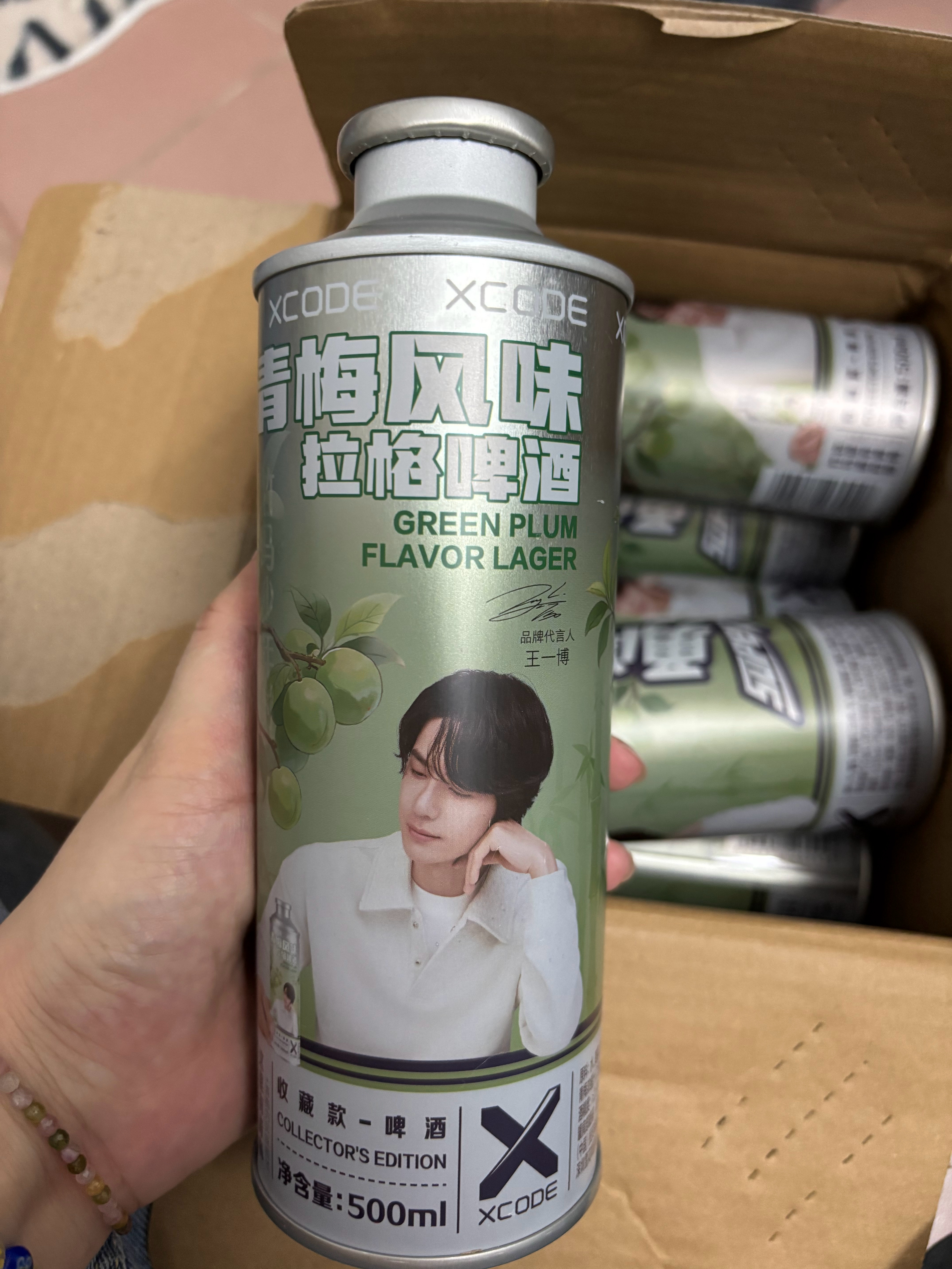 不要小看一个女人   我有的是力气搬上五楼 