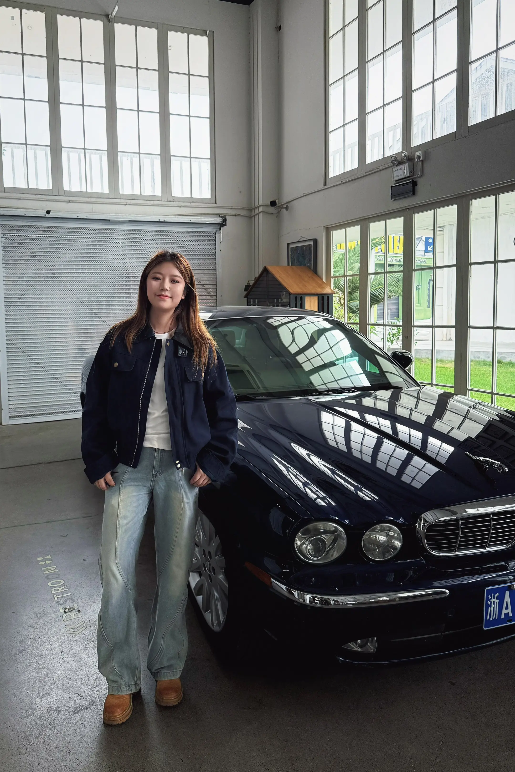 我亲眼目睹了自己崩溃和重建 这一路很辛苦 我可以破碎 但绝不能枯萎