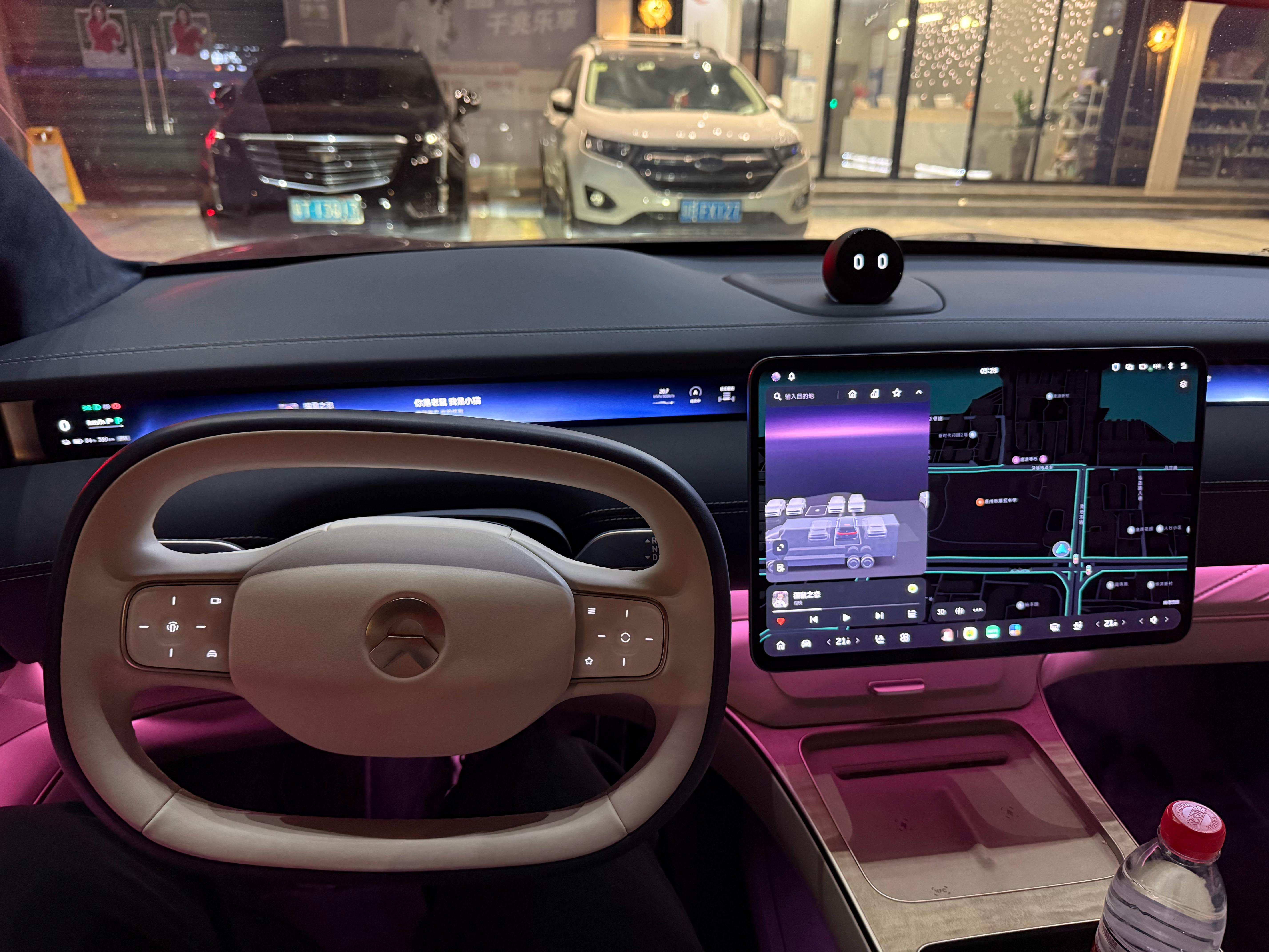 去机场了蔚来ET9就是2025年我认为最好开的车！谁赞成谁反对？ 