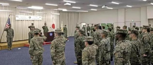 别再自欺！9 国大军逼近台海，西方虚伪面具被当场撕下：关键时刻，一个朋友都没有。