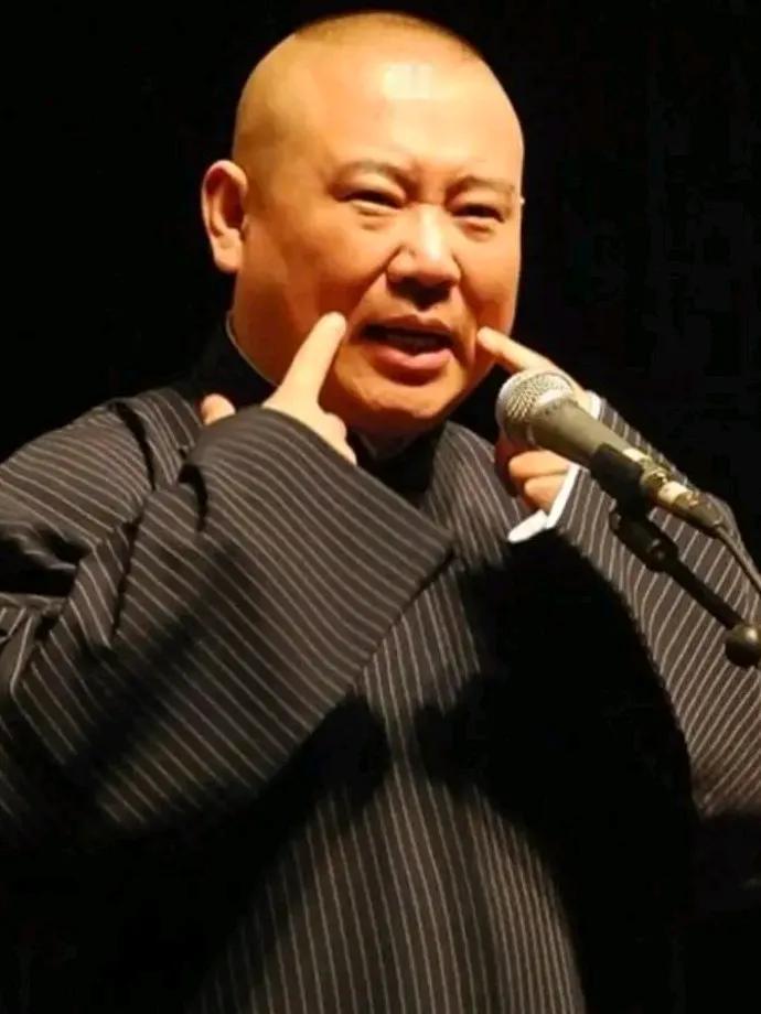 郭德纲又炫耀德云社的成绩了！刚刚郭德纲宣布了德云社6月份的海外巡演计划，总共七国