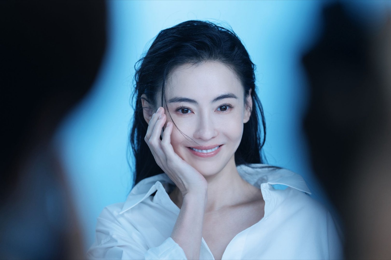 张柏芝现身钟嘉欣演唱会 钟嘉欣生日会变大型追星现场！张柏芝惊喜现身，合唱《任何天