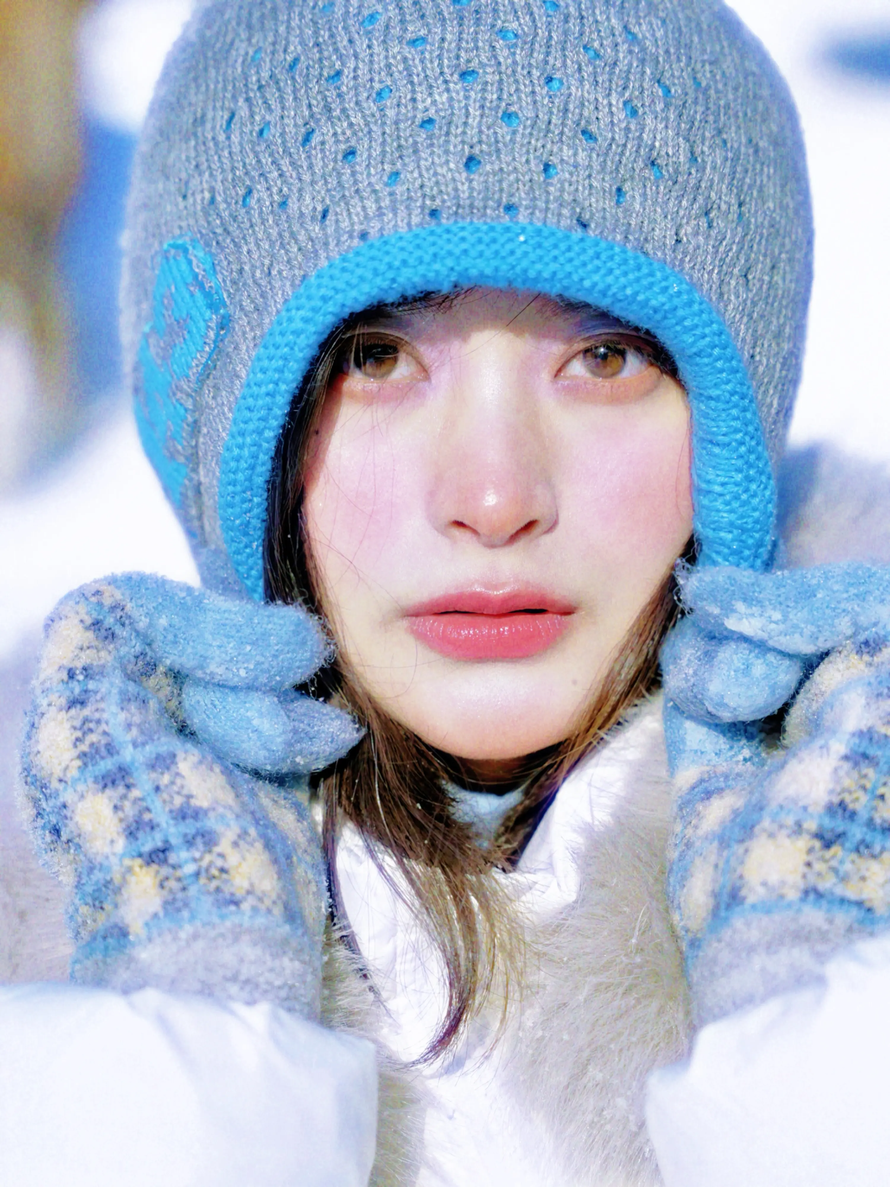 冬日当然是跟雪和冷帽更配啦！