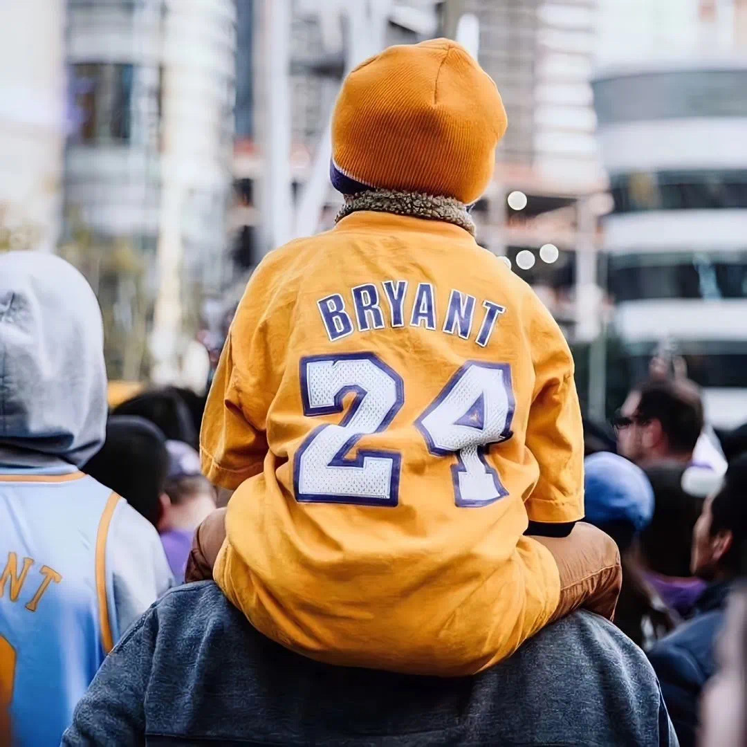 对篮球的热爱，就像刻在骨子里一样，即使汗流浃背，也乐在其中！Kobe Bryan