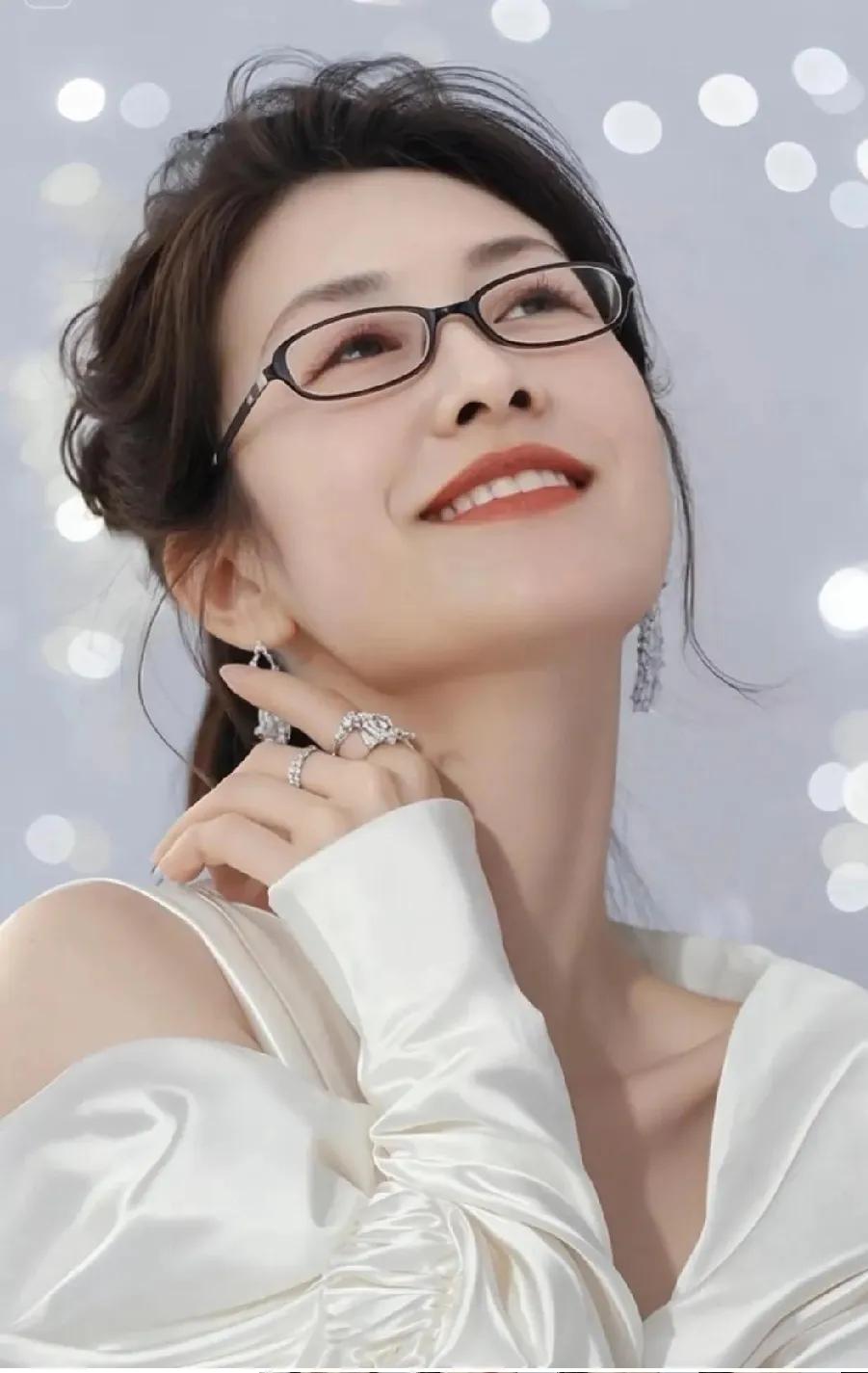 乡下的亲属打来电话问我孩子被一个民办的三表院校录取了，学费是将近3万，问我要不要
