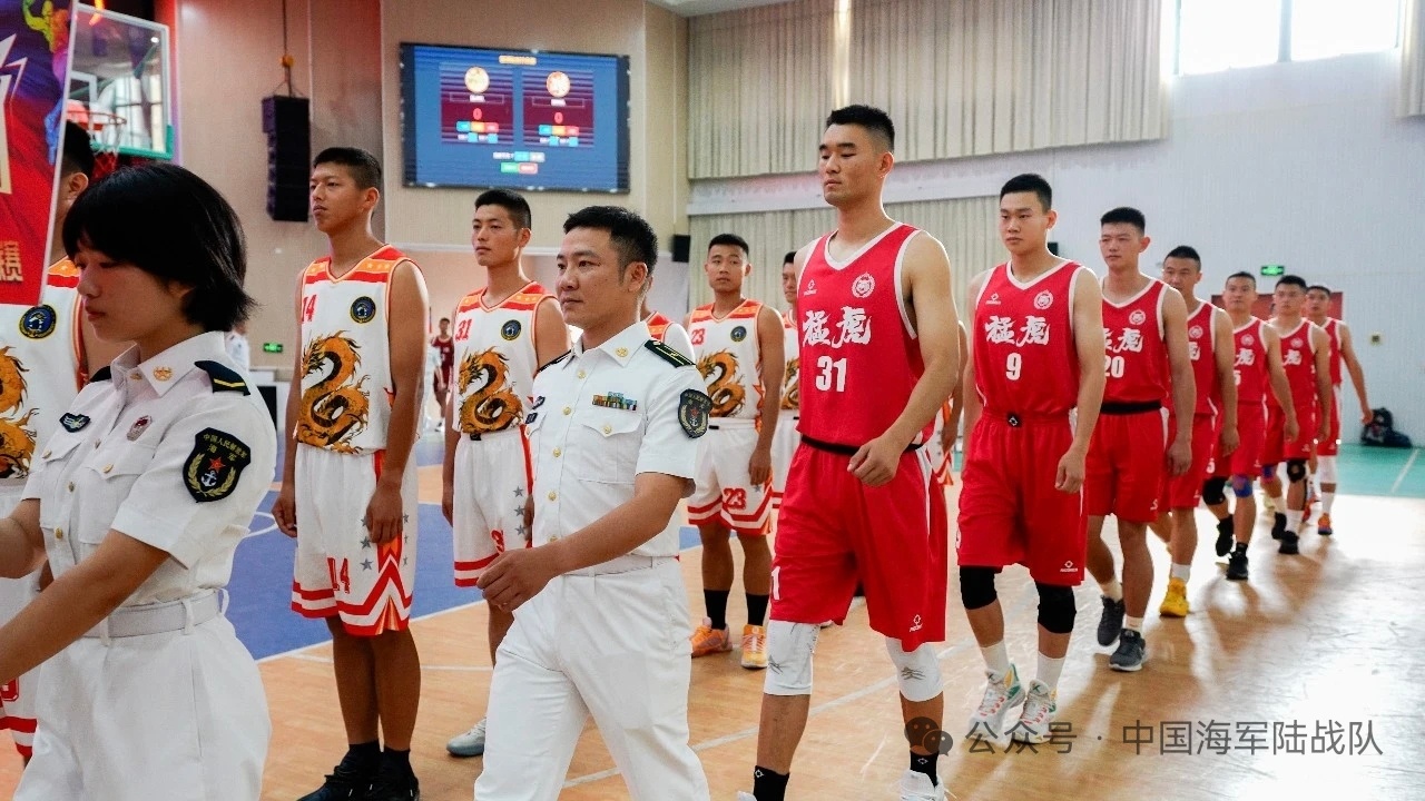 海军陆战队第四届陆战杯篮球联赛从左到右依次是蛟龙，猛虎旅，雄狮旅，刀锋，东海尖兵
