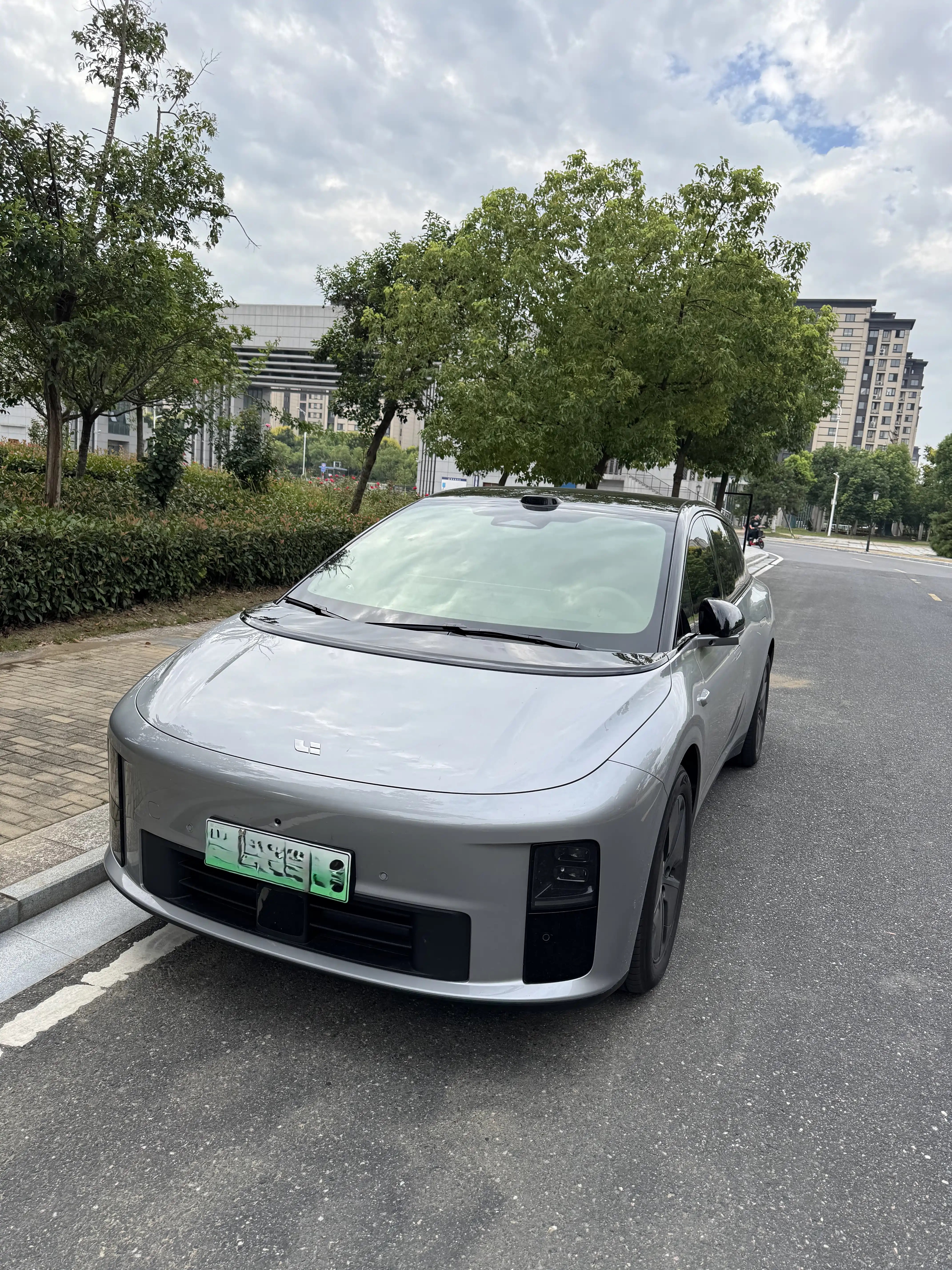 理想i6作为i系列全新纯电SUV，曝光之后很多原本纠结纯电家用SUV的朋友开始把