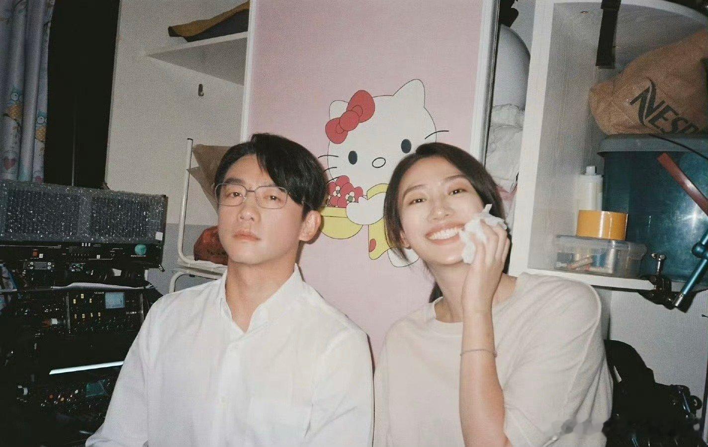 薛昊婧镜头下的郑恺陈靖可薛昊婧掌镜片场！光影定格郑恺陈靖可，演技多面绽放，技能满