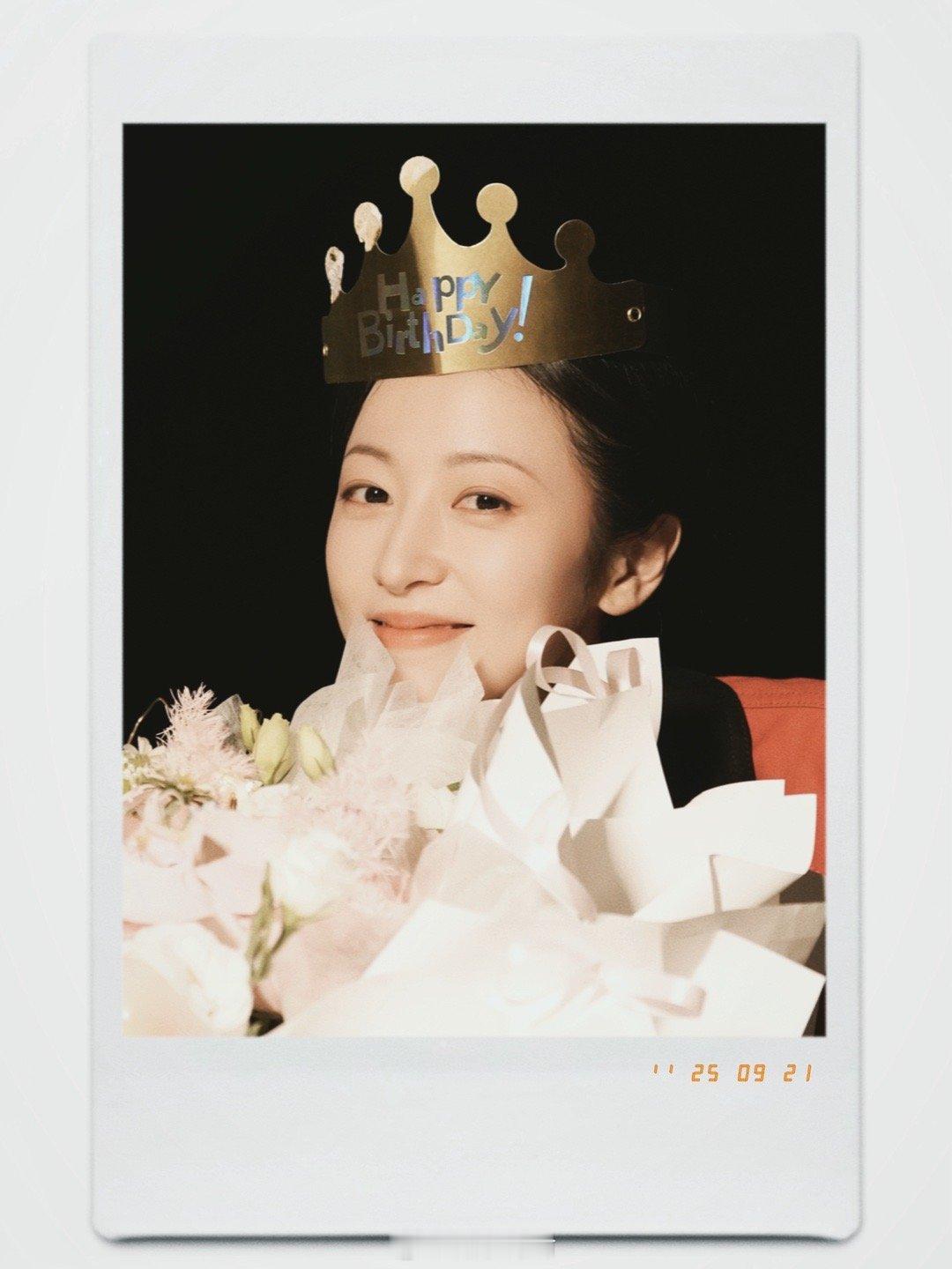 周雨彤❤️❤️❤️❤️❤️❤️ 