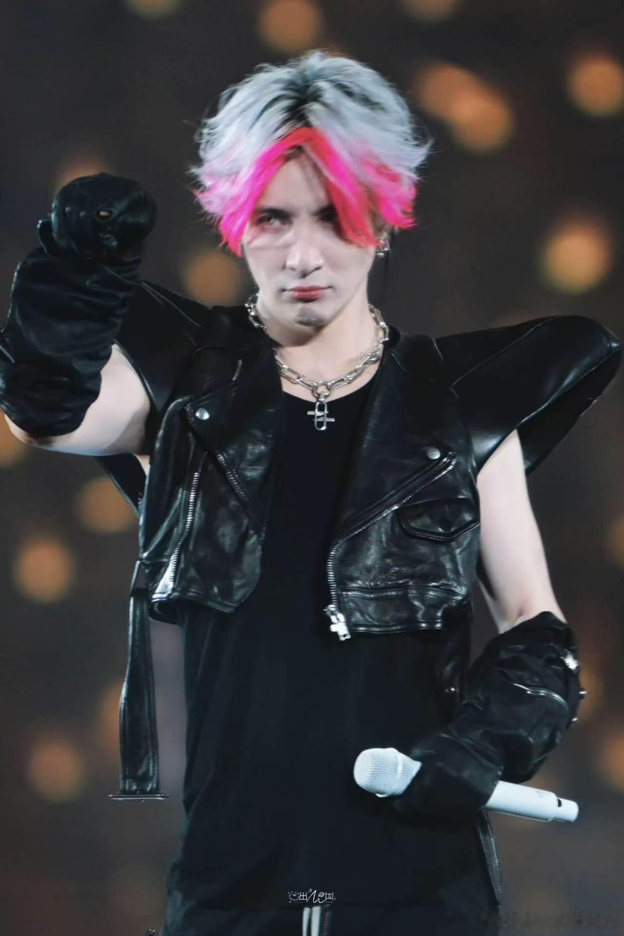 薛之谦北京演唱会成绩 从三月广州到八月鸟巢，薛之谦万兽之王巡演历时四个多月，北京