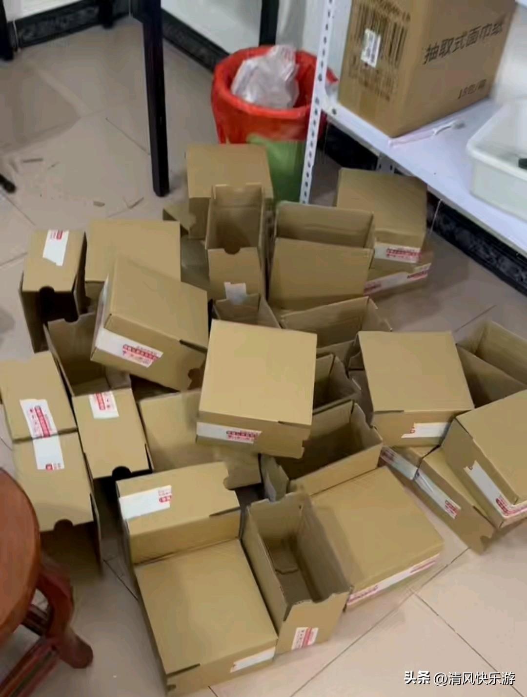 6点起床就开始打包，这些都是昨天晚上的订单，怎么都喜欢大半夜买东西呢，赶紧吃早饭