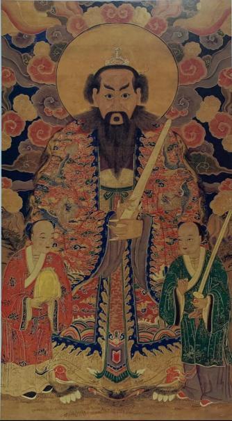 #小猿看文物##今日端午# 【五彩张天师斩五毒纹小盘】年代：明代质地：瓷尺寸：高